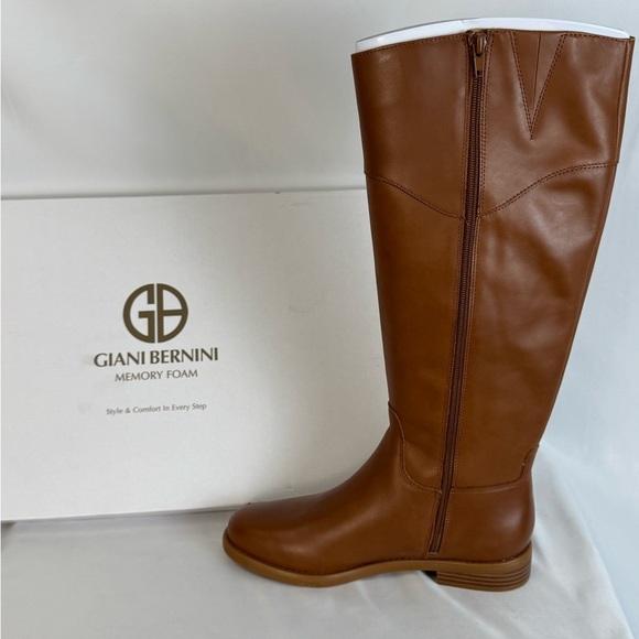 Giani Bernini Brown Over the Knee Boots with Rounded Toe and Flat Sole - Picture 5 of 5